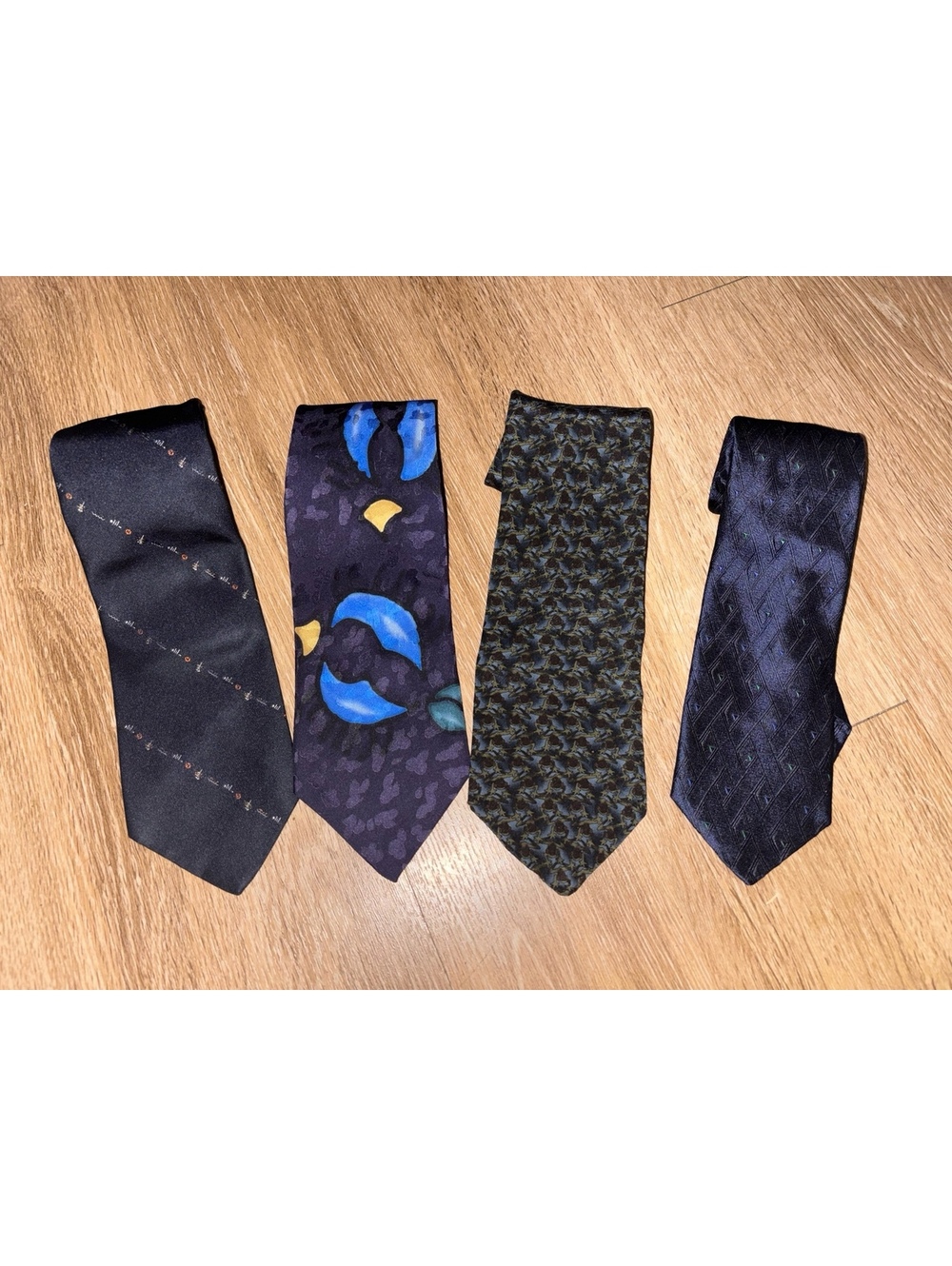Lot 4 Vintage Men’s Neckties Silk Polyester Longchamp